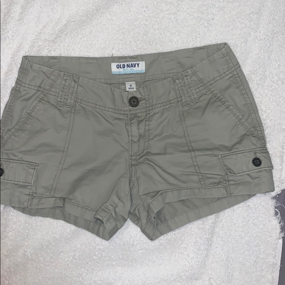 Old Navy khaki cargo shorts